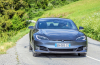 Tesla: Apel dla kierowców o nieużywanie Apple Vision Pro