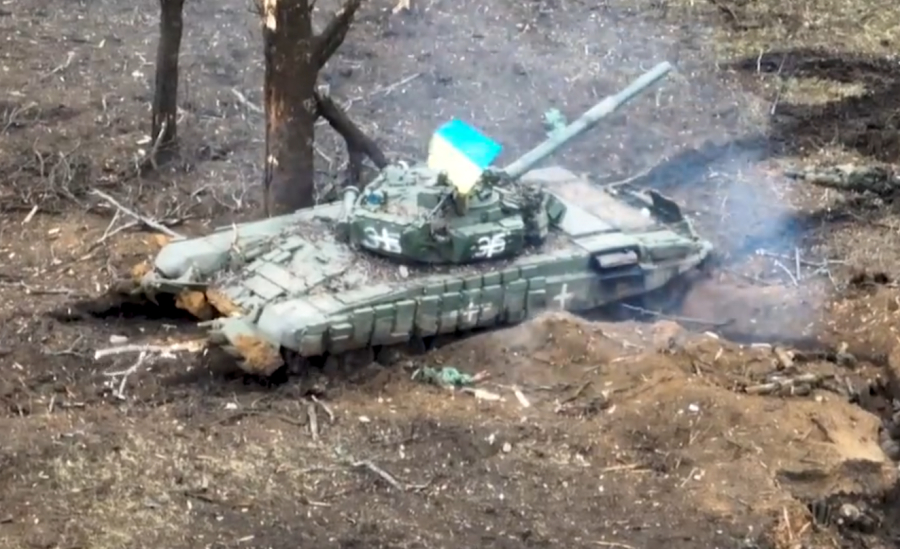T-72 Sokół rozjeżdża okopy